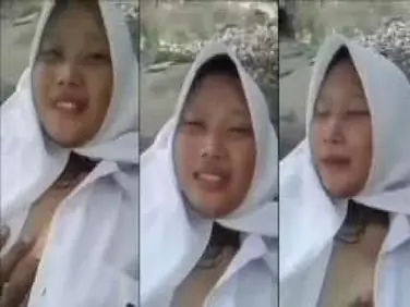 Bokep SMA Lugu Ditarik Kekasih Main Di Area Sungai poster