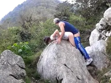 Intip ABG Ngentot Di Atas Bukit Sunyi poster