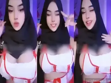 Pamer Area Sensitif Paling Becek Ganjeng Banget poster