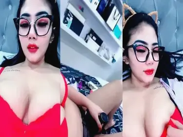 Sandra VCS Indo Nenen Gede Elus Memek Basah poster